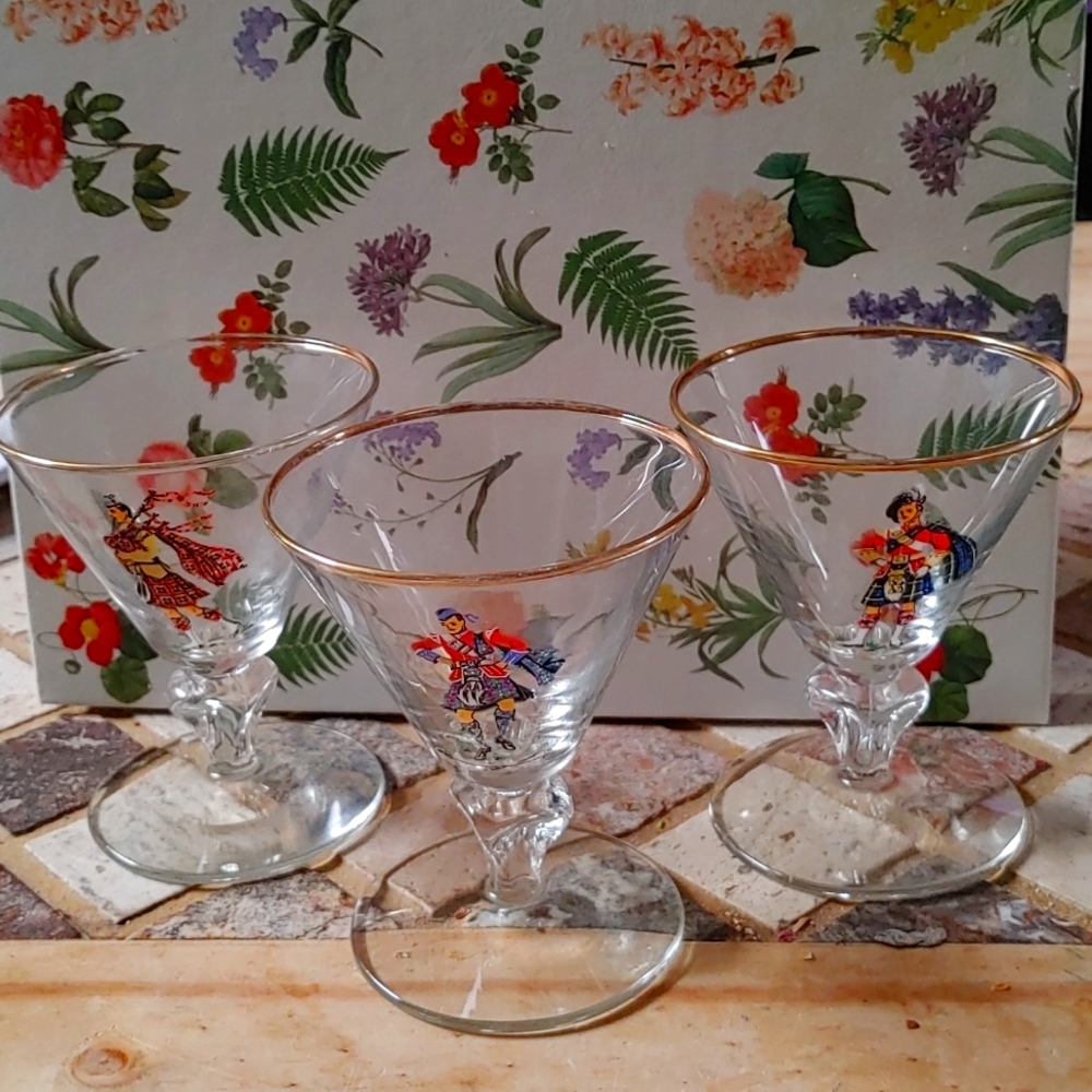 Set of Three cocktails glasses